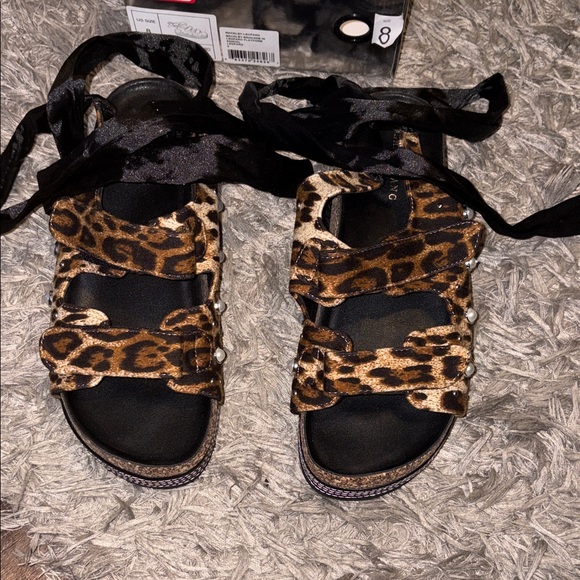 Leopard Print Sandals with Black Ties - Picture 1 of 8
